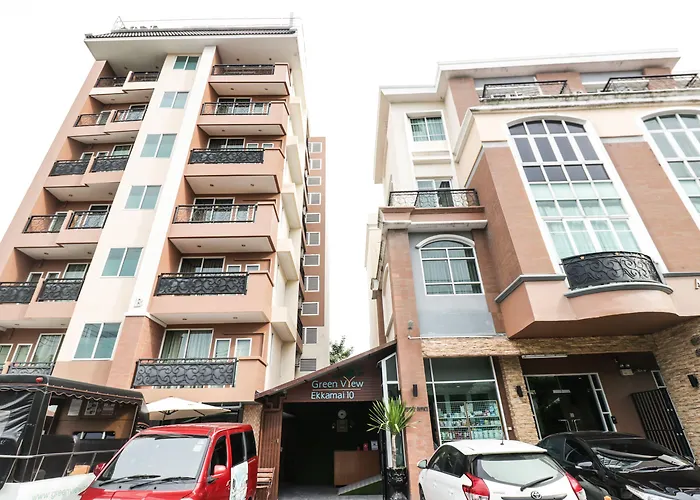 Greenview Ekkamai 10 3*