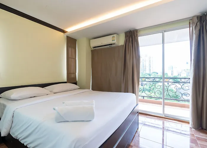 Greenview Ekkamai 10 ホテル 3*