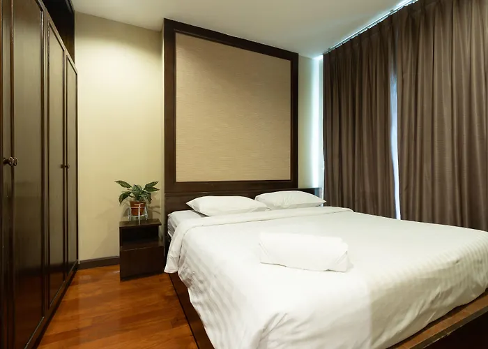 Greenview Ekkamai 10 ホテル