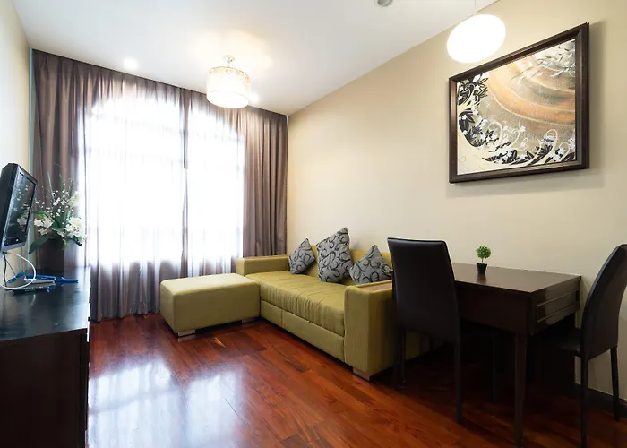 Greenview Ekkamai 10 3*