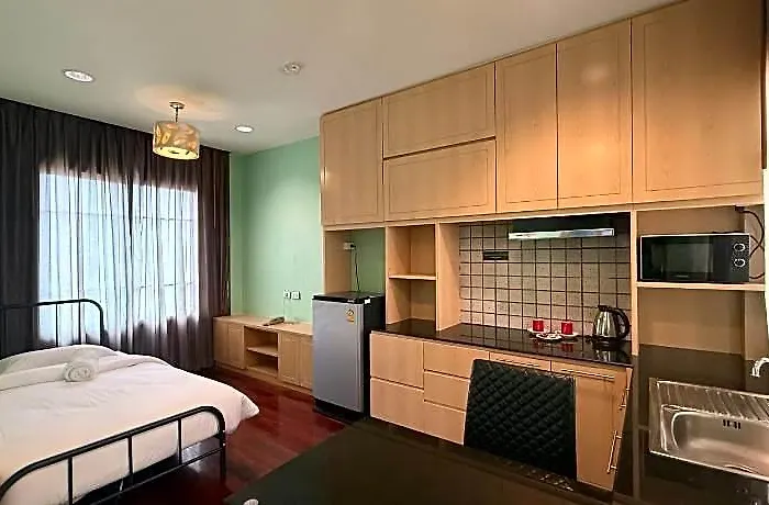 Greenview Ekkamai 10 ホテル