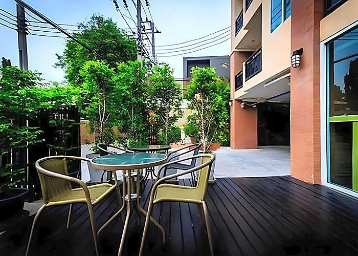 Greenview Ekkamai 10 ホテル 3*