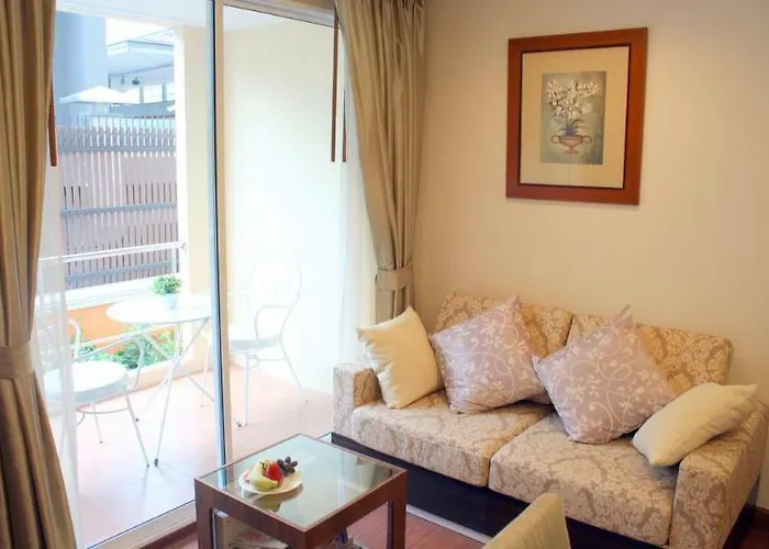 Greenview Ekkamai 10 ホテル 3*
